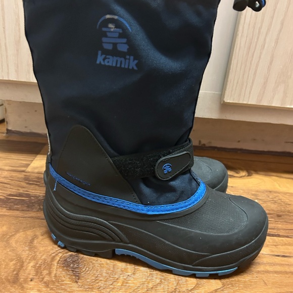 Kamik Black and Blue Kids Snow Boots - Picture 4 of 5